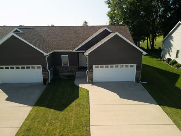 284 Sunset Boulevard, Oglesby, IL 61348