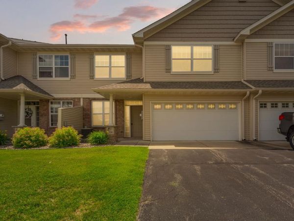 1556 Independence Drive, Unit 202, Northfield, MN 55057
