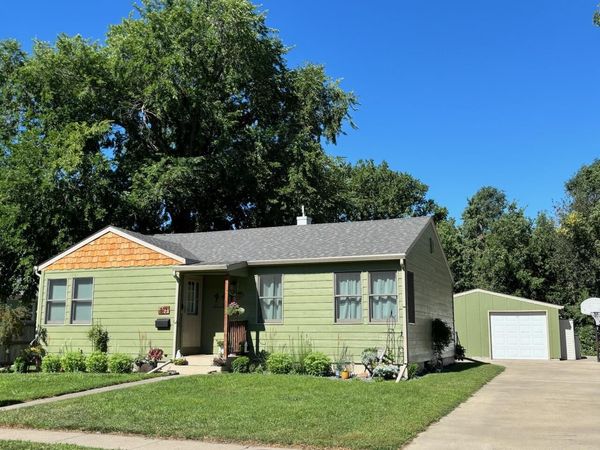 813 N Harney Court, Pierre, SD 57501