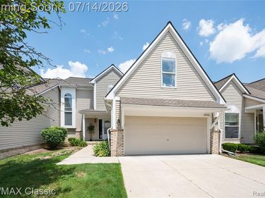 29790 Palmer Court, Farmington Hills, MI 48336