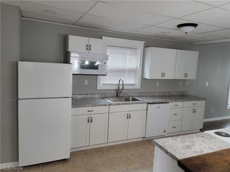 140 7th Street NW, Barberton, OH 44203 Photo 3