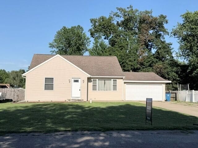 12867 Chapman Street, Vicksburg, MI 49097 Main Photo