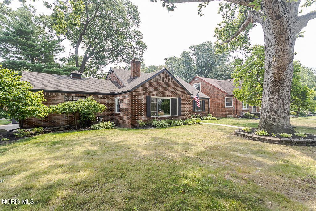 4444 Woodmont Road, Toledo, OH 43613 Main Photo