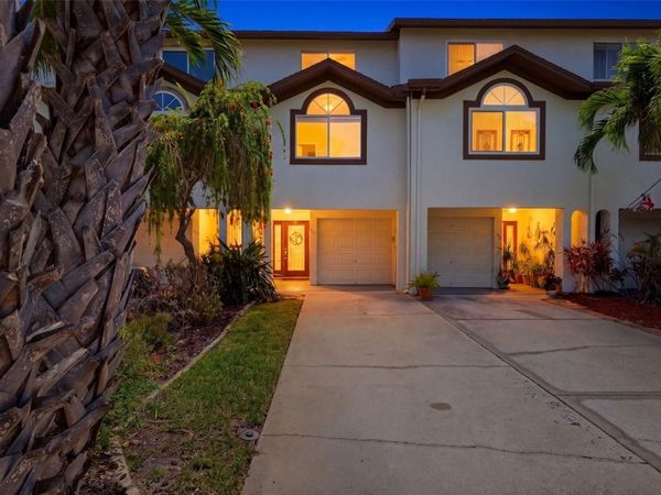 381 MADEIRA CIRCLE , TIERRA VERDE, FL 33715