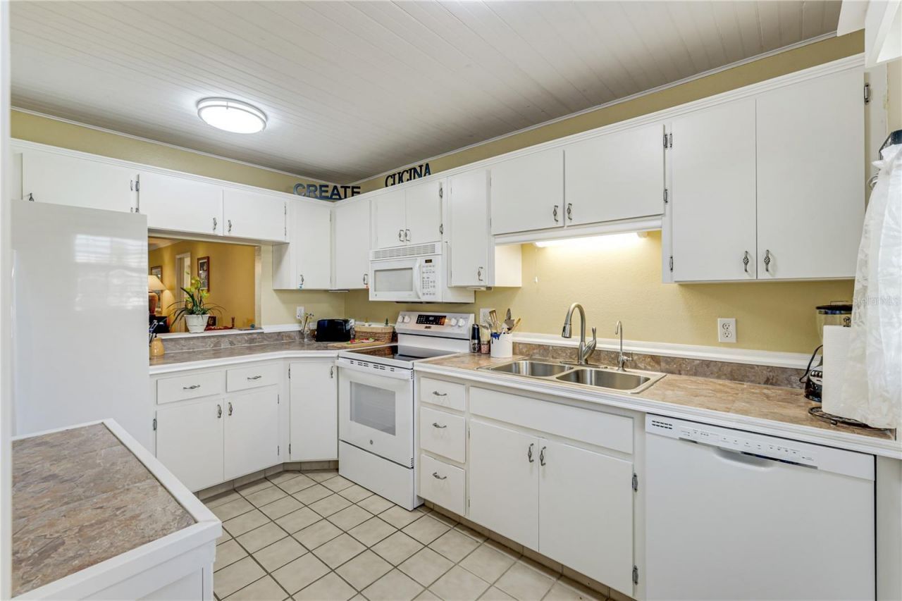 7079 Cedarhurst Drive , Fort Myers, FL 33919 Photo