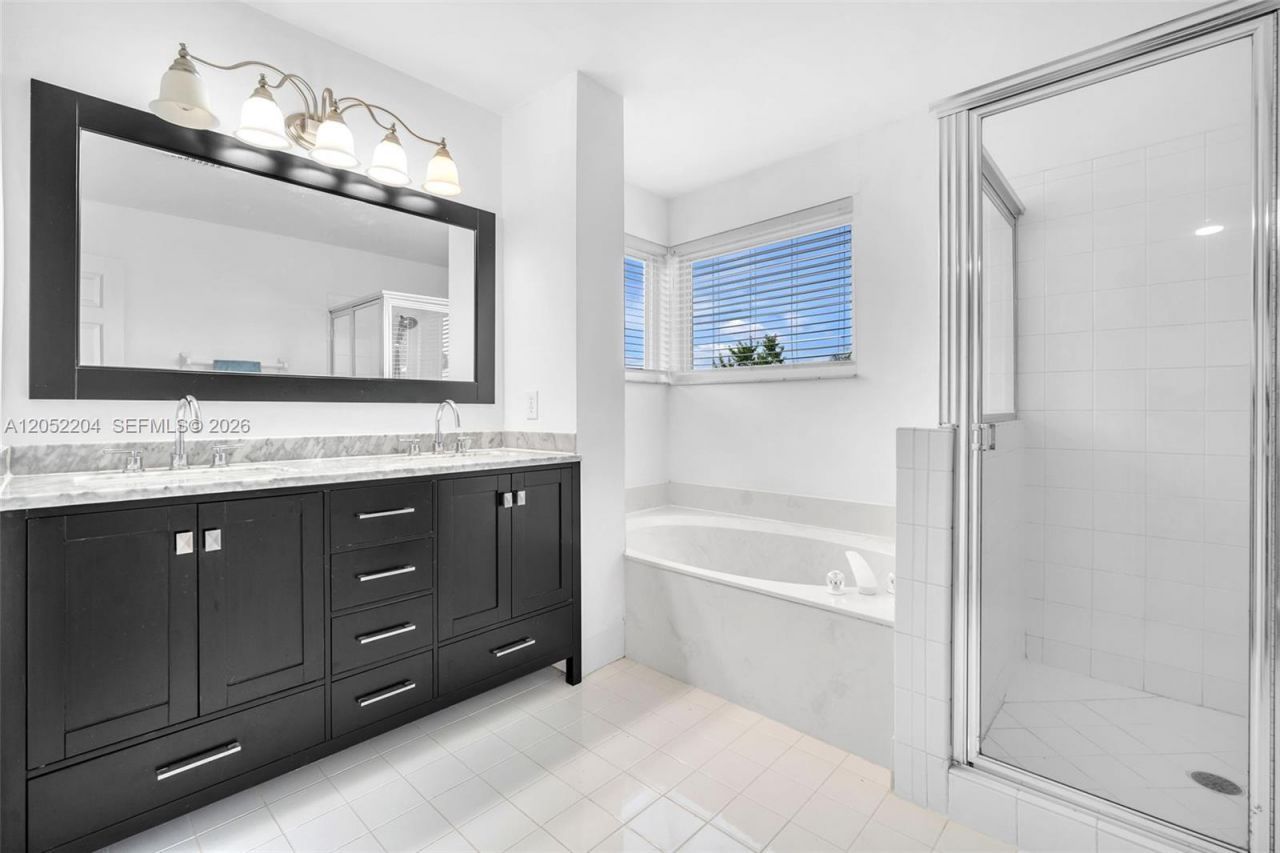 1637 SW 156th Av, Pembroke Pines, FL 33027 Photo