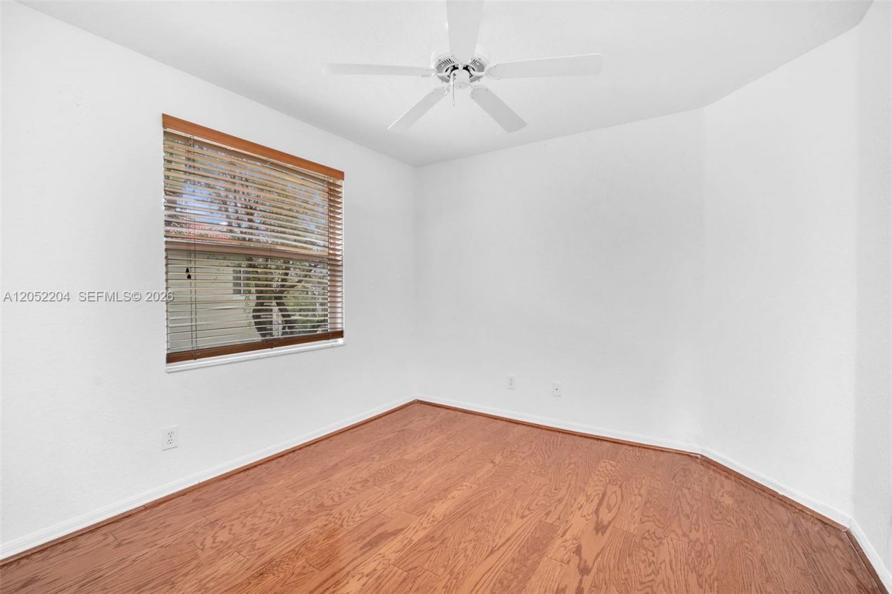 1637 SW 156th Av, Pembroke Pines, FL 33027 Photo