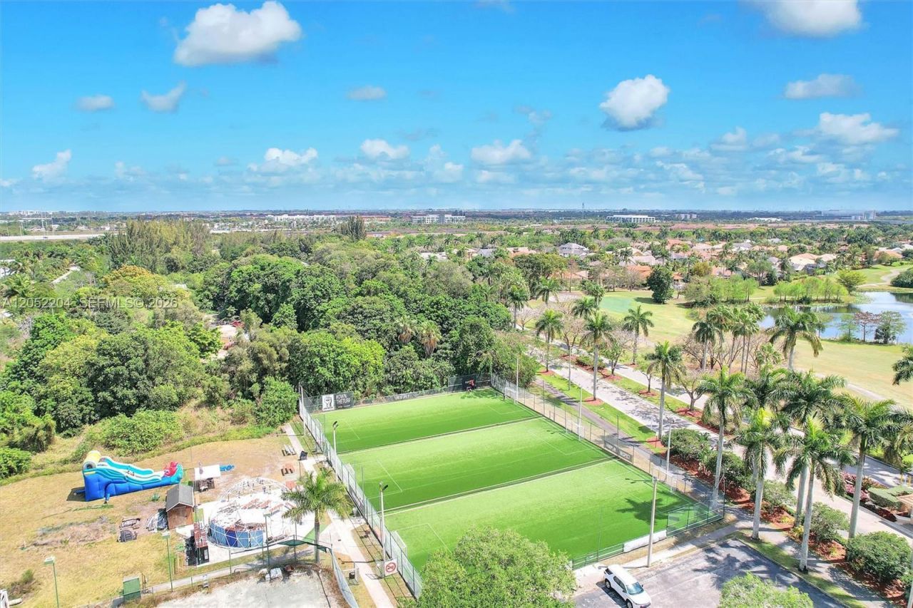 1637 SW 156th Av, Pembroke Pines, FL 33027 Photo