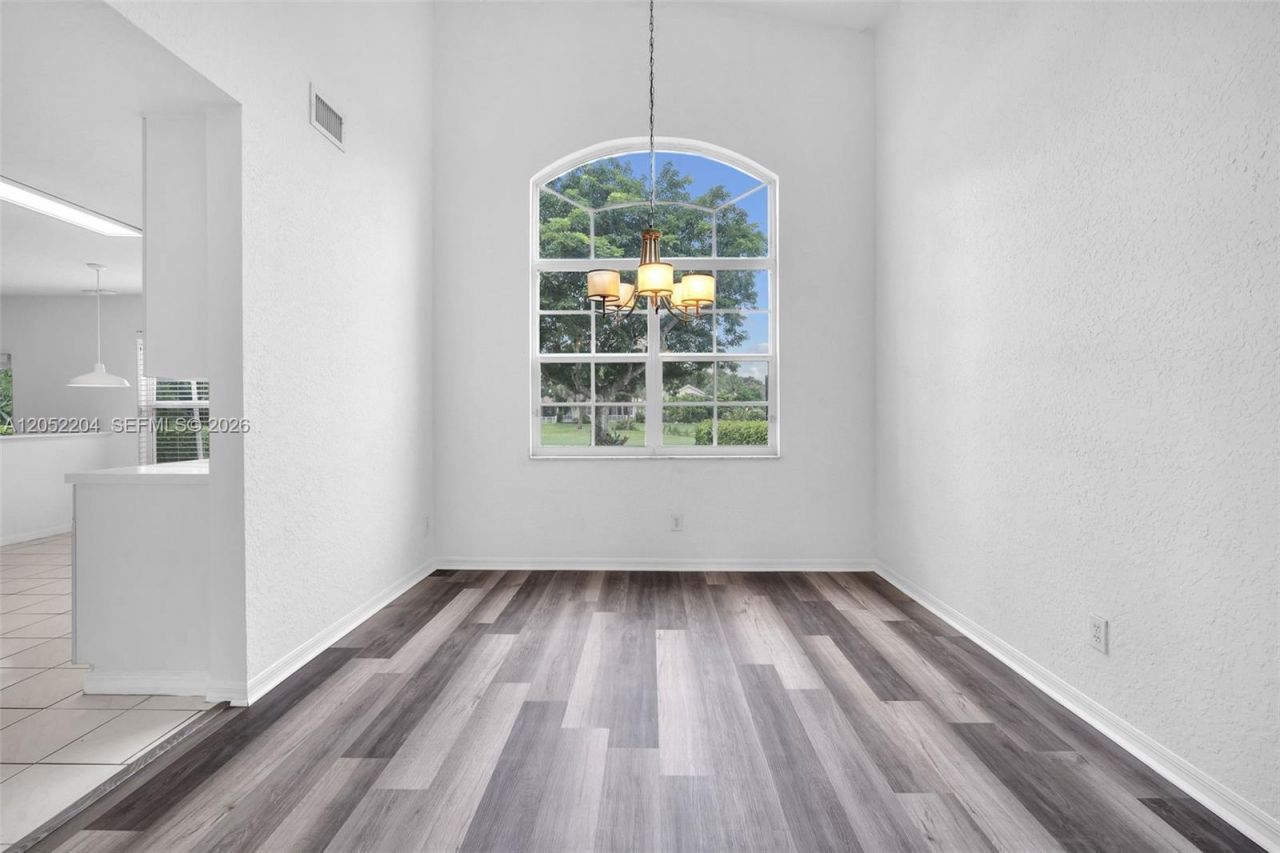 1637 SW 156th Av, Pembroke Pines, FL 33027 Photo