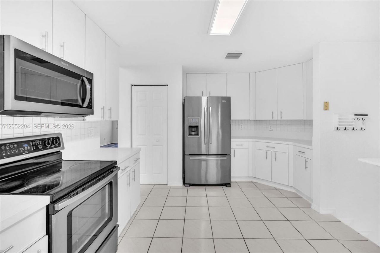 1637 SW 156th Av, Pembroke Pines, FL 33027 Photo