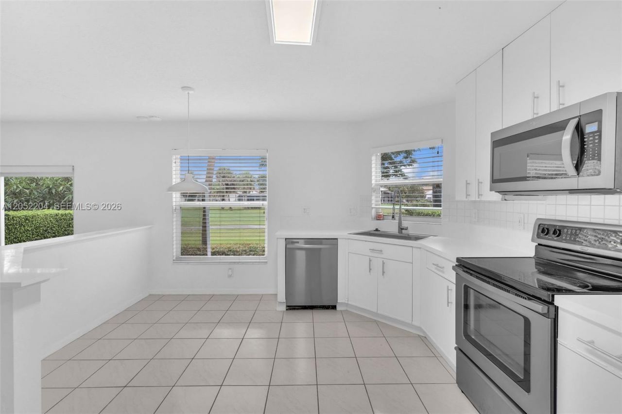 1637 SW 156th Av, Pembroke Pines, FL 33027 Photo