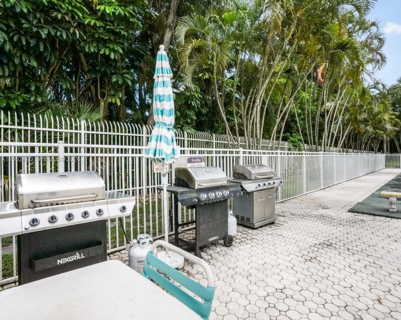3930 Inverrary Blvd , Unit 406-D, Lauderhill, FL 33319 Photo