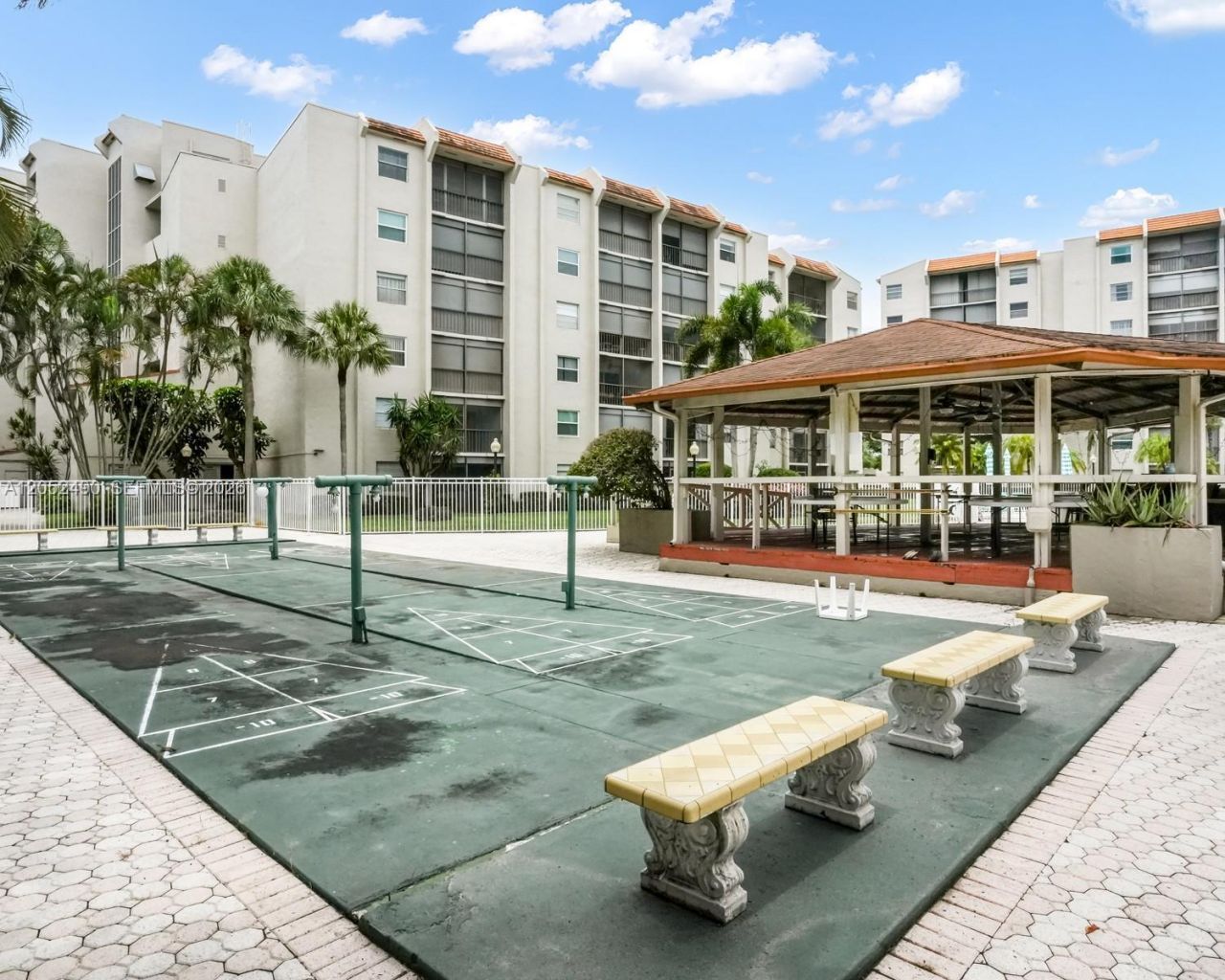 3930 Inverrary Blvd , Unit 406-D, Lauderhill, FL 33319 Photo