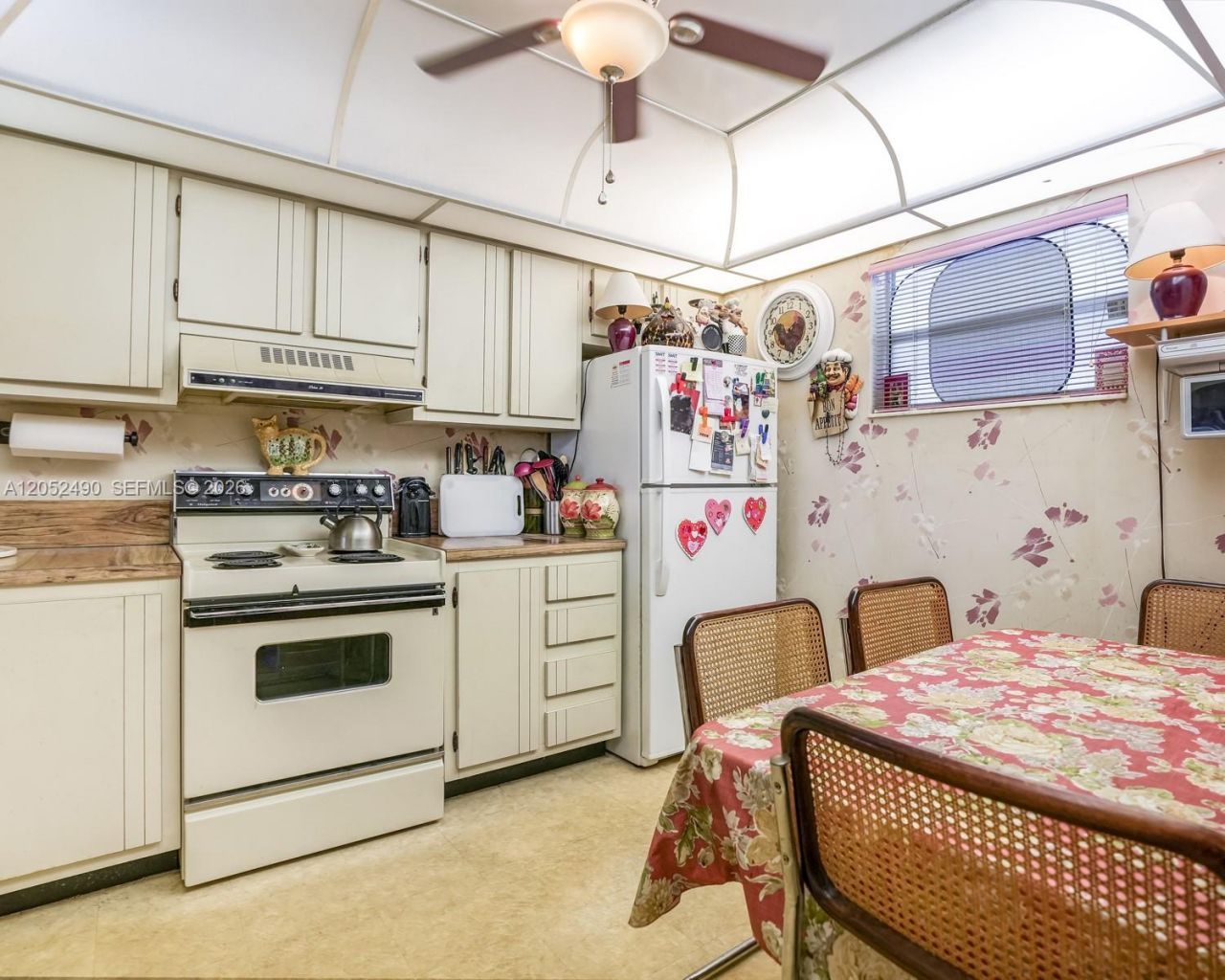 3930 Inverrary Blvd , Unit 406-D, Lauderhill, FL 33319 Photo
