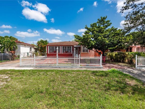225 E 43rd St , Hialeah, FL 33013