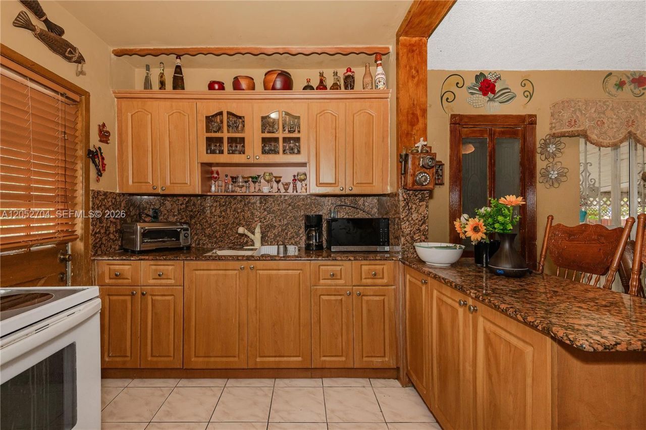 225 E 43rd St , Hialeah, FL 33013 Photo