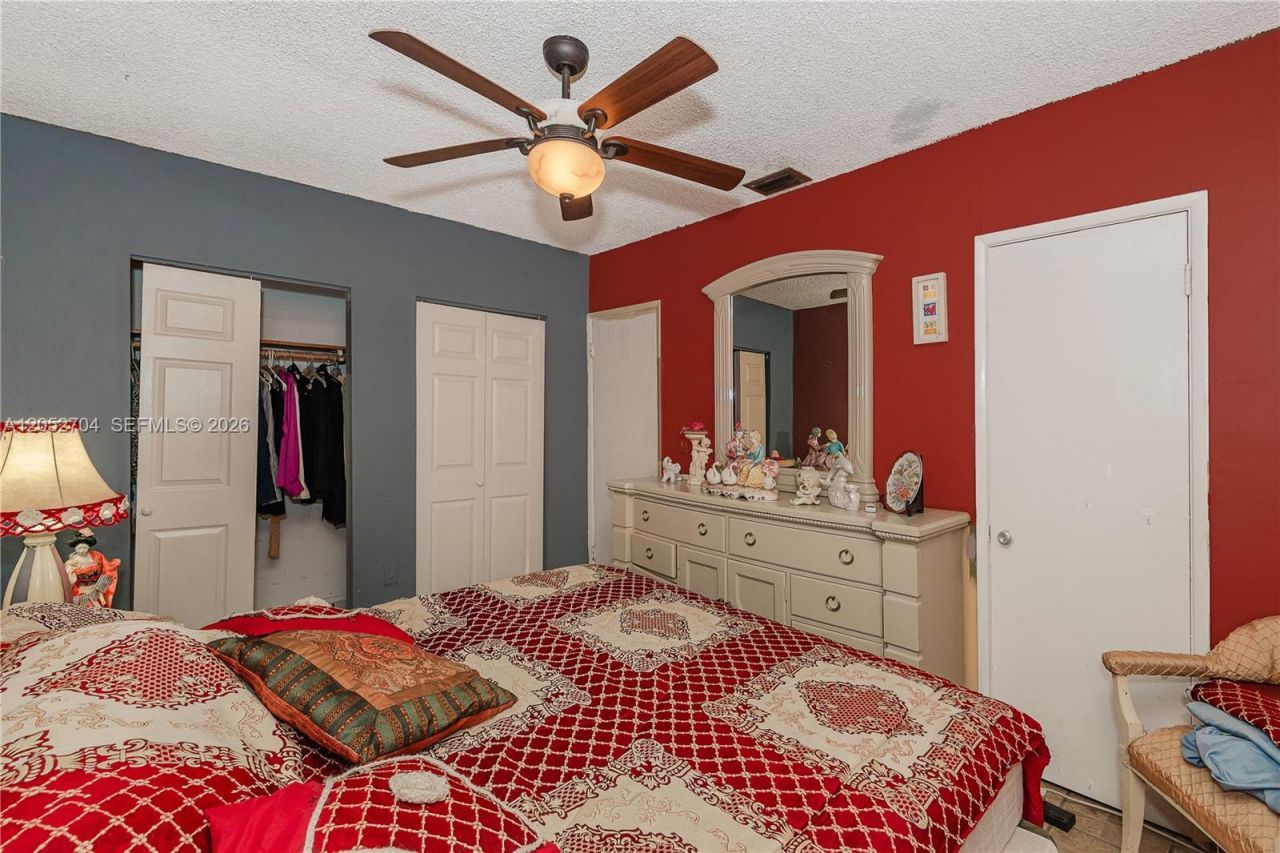 225 E 43rd St , Hialeah, FL 33013 Photo