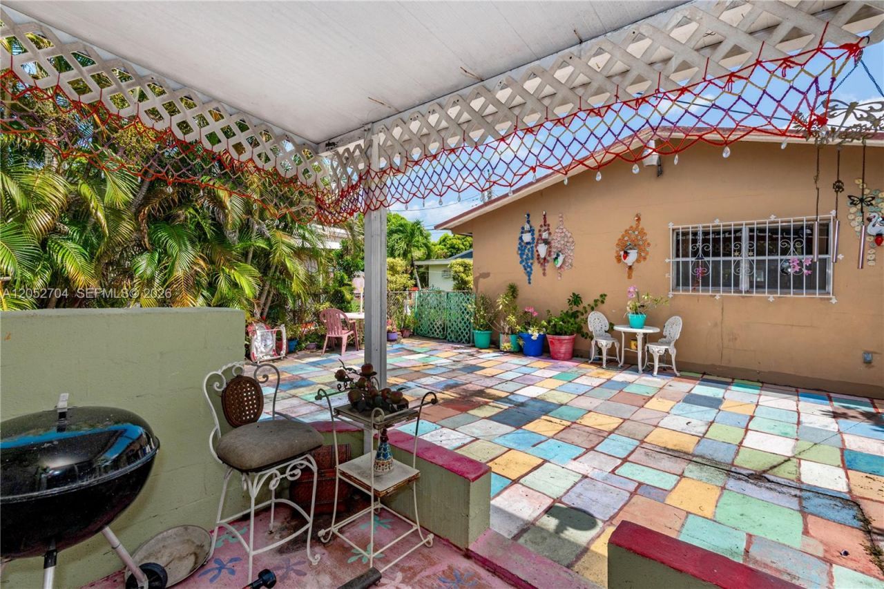 225 E 43rd St , Hialeah, FL 33013 Photo