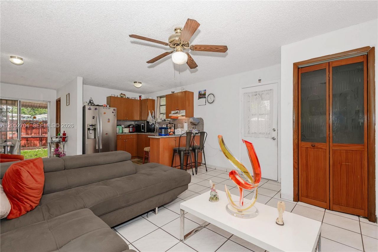 225 E 43rd St , Hialeah, FL 33013 Photo