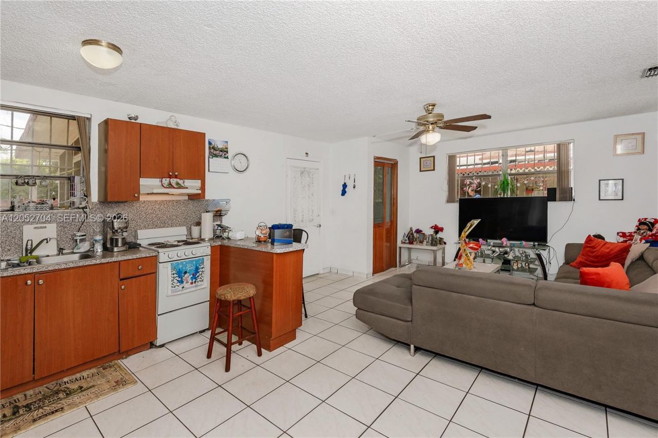 225 E 43rd St , Hialeah, FL 33013 Photo