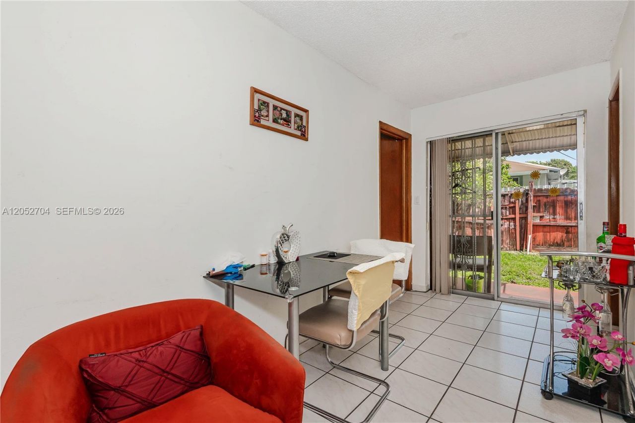 225 E 43rd St , Hialeah, FL 33013 Photo