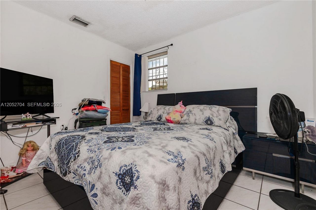 225 E 43rd St , Hialeah, FL 33013 Photo