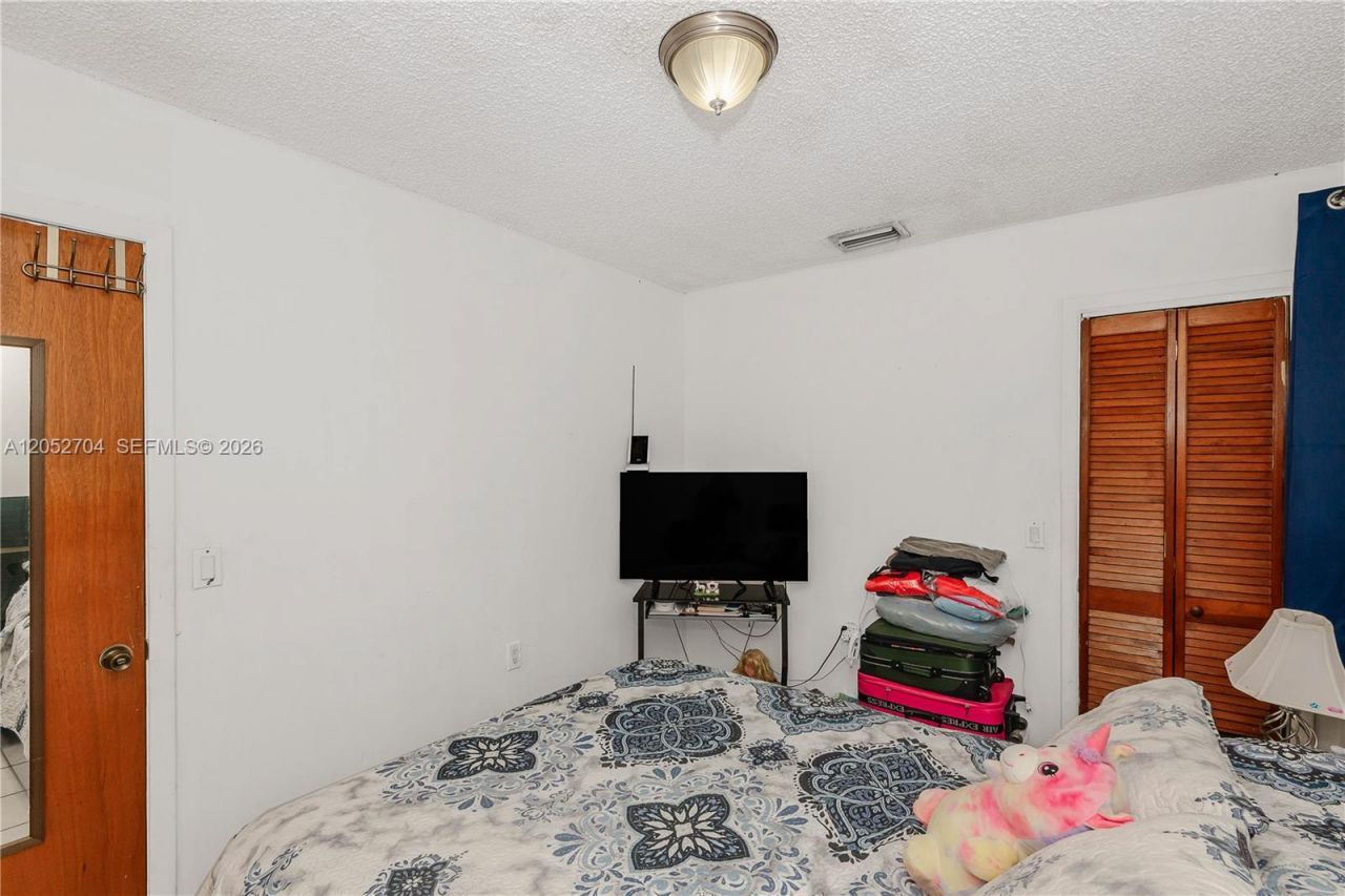 225 E 43rd St , Hialeah, FL 33013 Photo