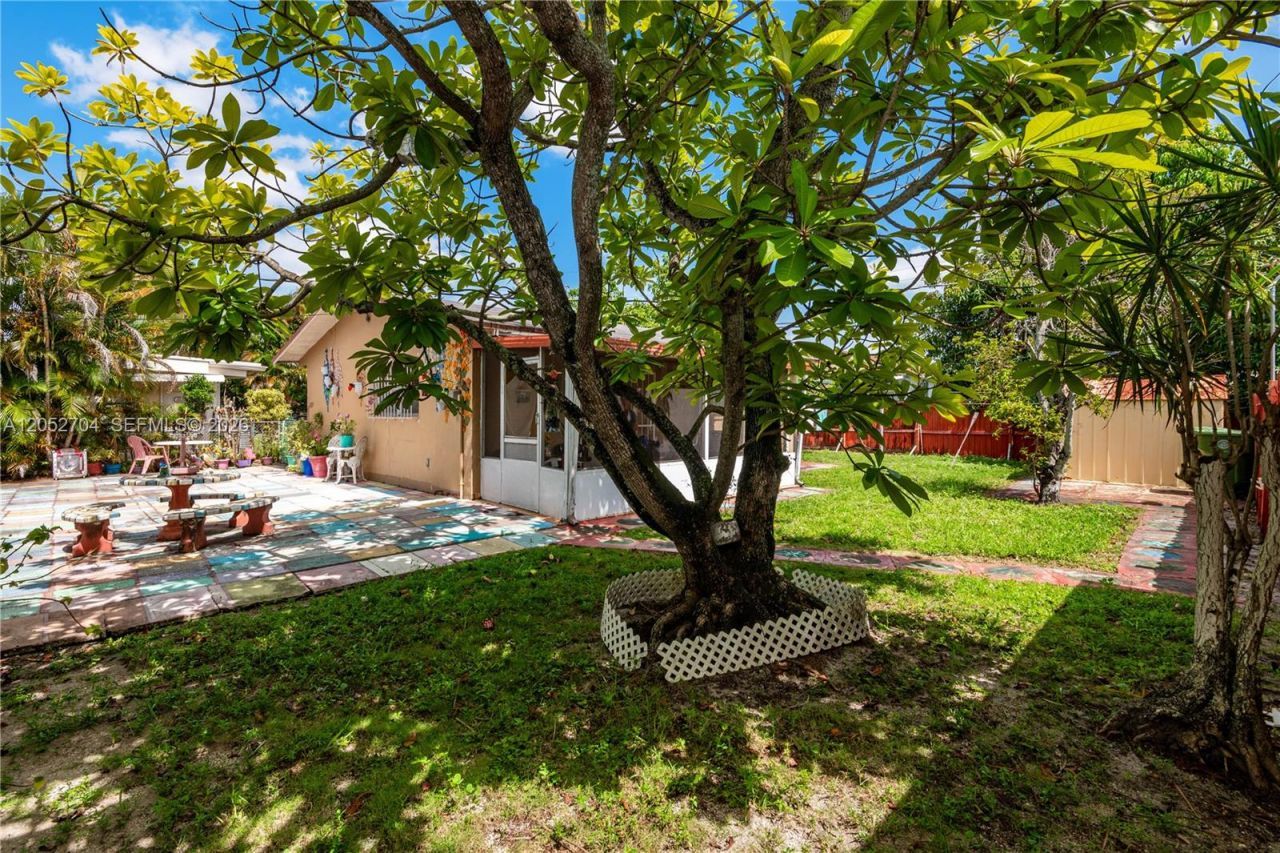 225 E 43rd St , Hialeah, FL 33013 Photo
