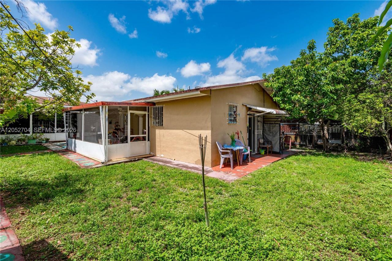 225 E 43rd St , Hialeah, FL 33013 Photo
