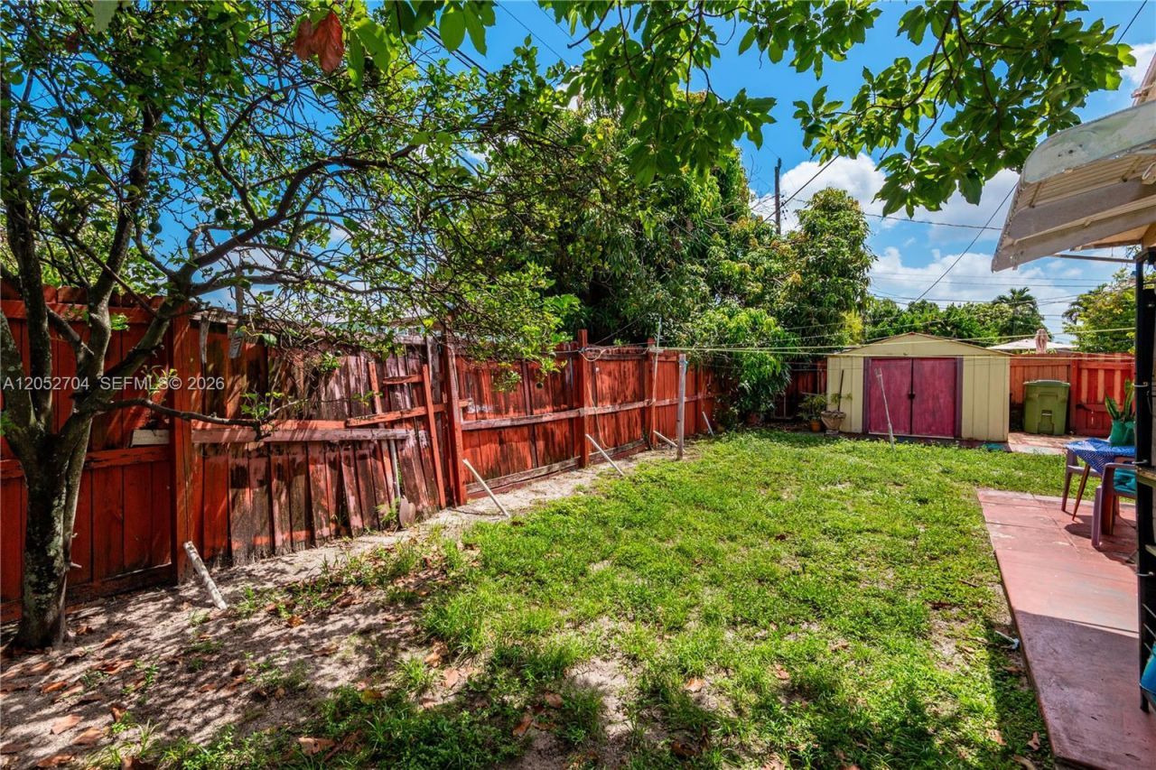 225 E 43rd St , Hialeah, FL 33013 Photo