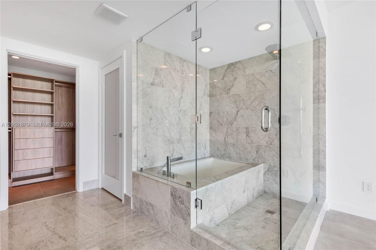 3131 NE 7th Ave , Unit 1203, Miami, FL 33137 Photo