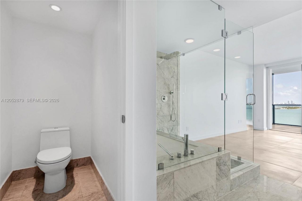3131 NE 7th Ave , Unit 1203, Miami, FL 33137 Photo