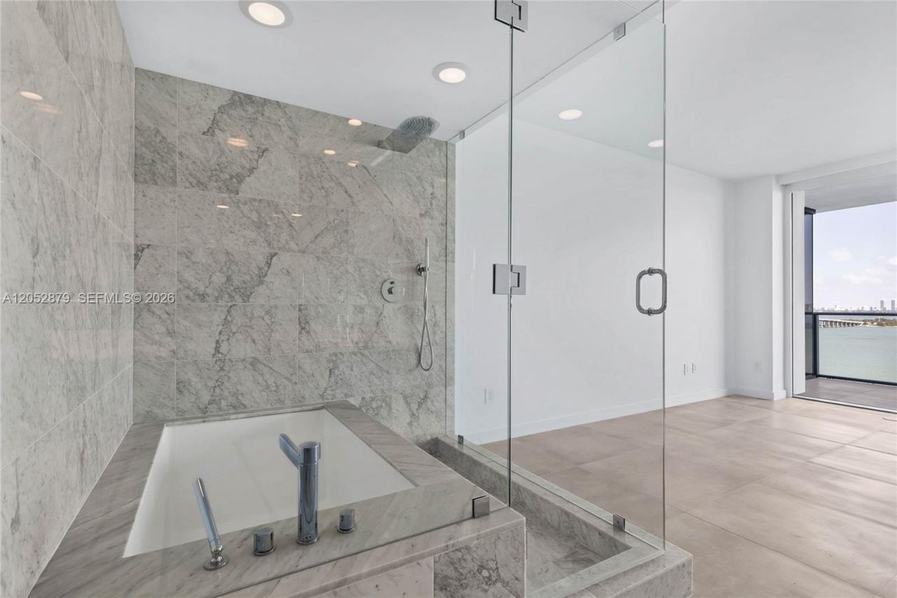 3131 NE 7th Ave , Unit 1203, Miami, FL 33137 Photo