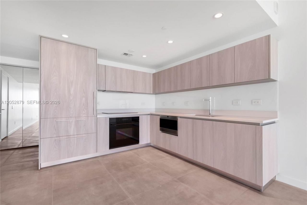 3131 NE 7th Ave , Unit 1203, Miami, FL 33137 Photo