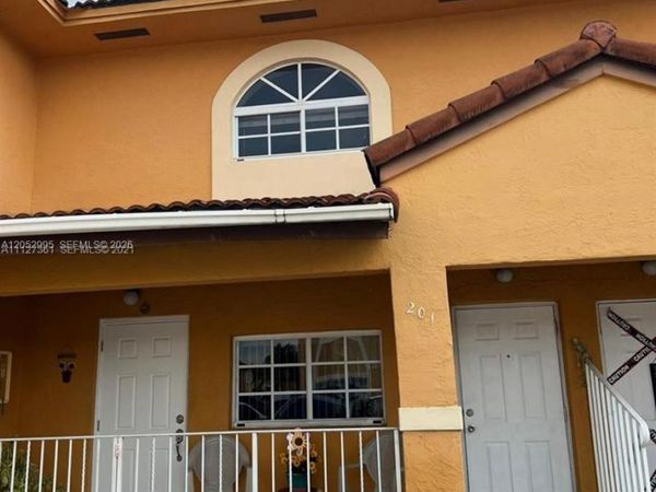 7818 W 34th Ln , Unit 25-201, Hialeah, FL 33018