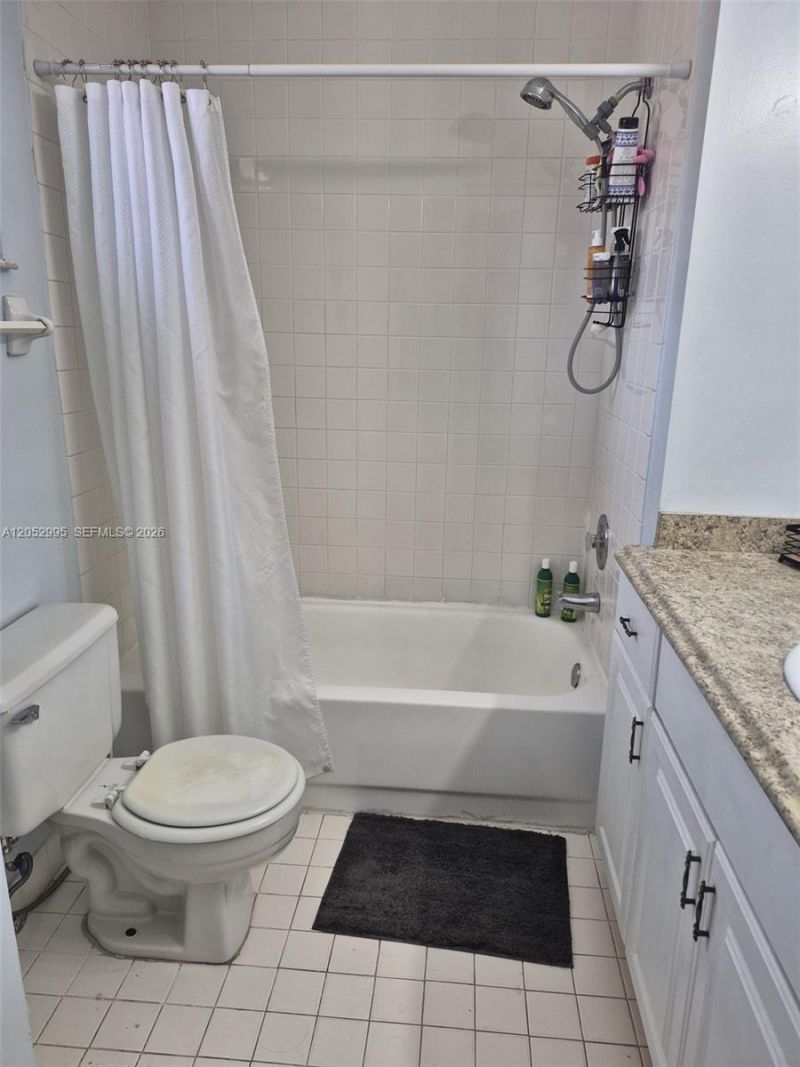 7818 W 34th Ln , Unit 25-201, Hialeah, FL 33018 Photo
