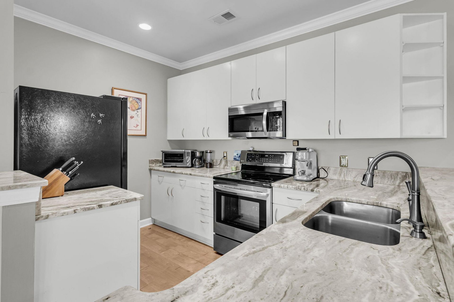 1377 Hopton Circle Photo 5