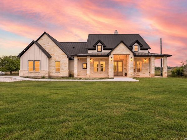 1438 Bottle Springs Rd, Bandera, TX 78003