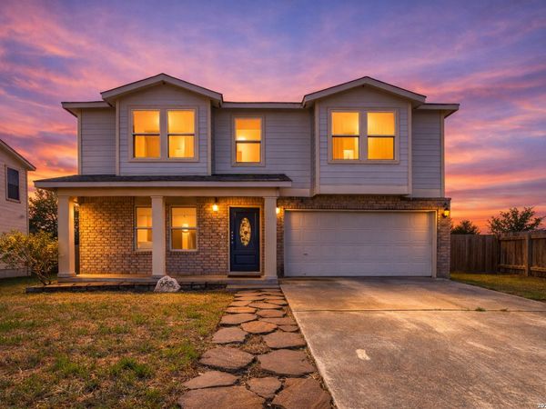 655 NORTHLAKE DR, New Braunfels, TX 78130