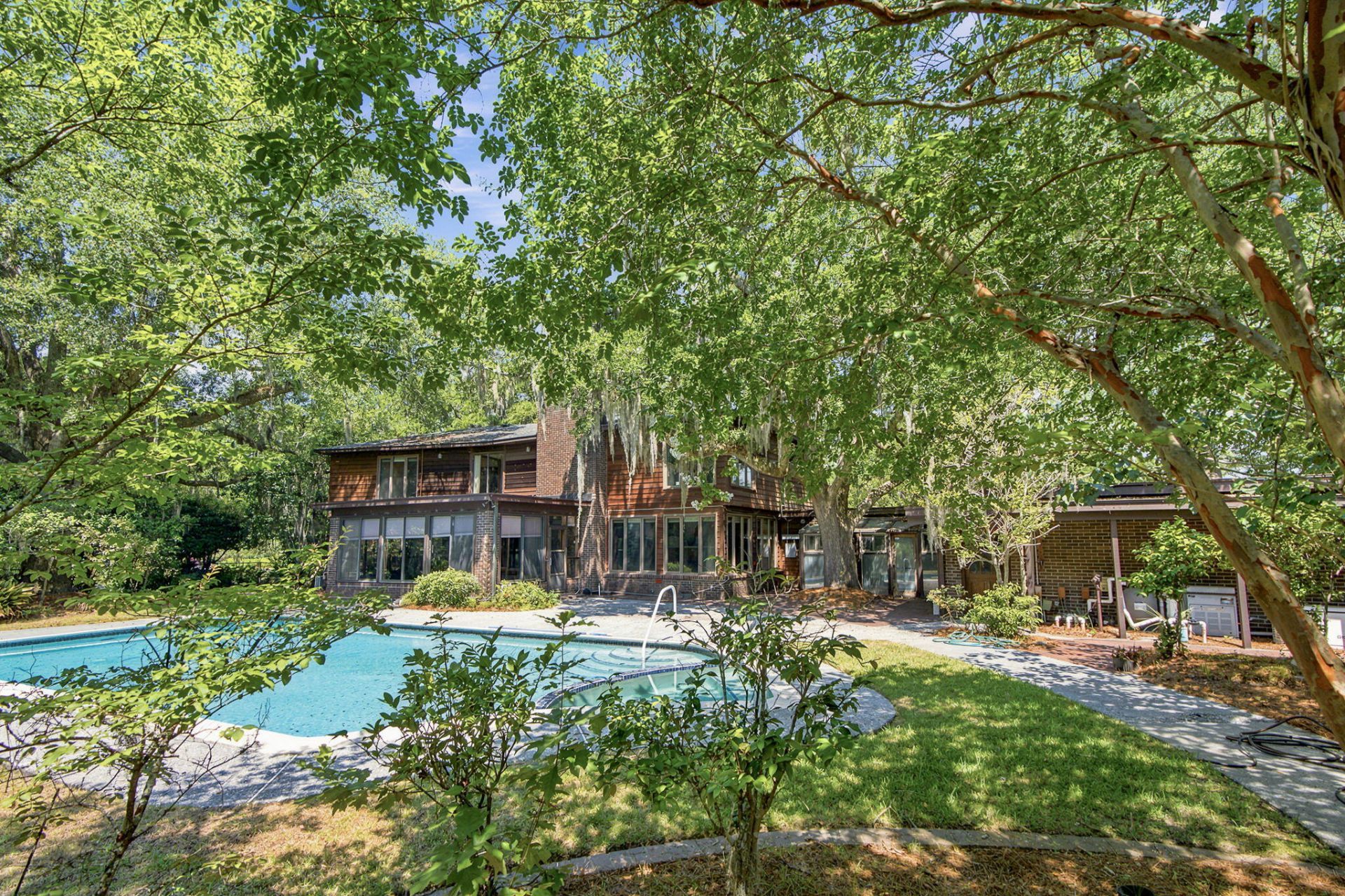 19 Guerard Road Photo 36