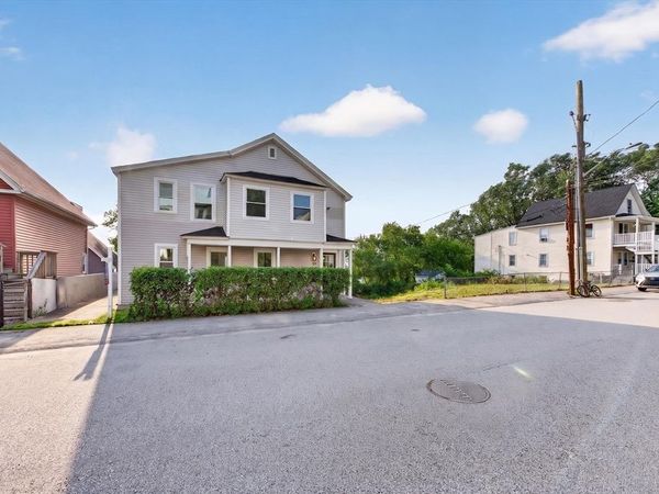 69 Orient St, Worcester, MA 01604