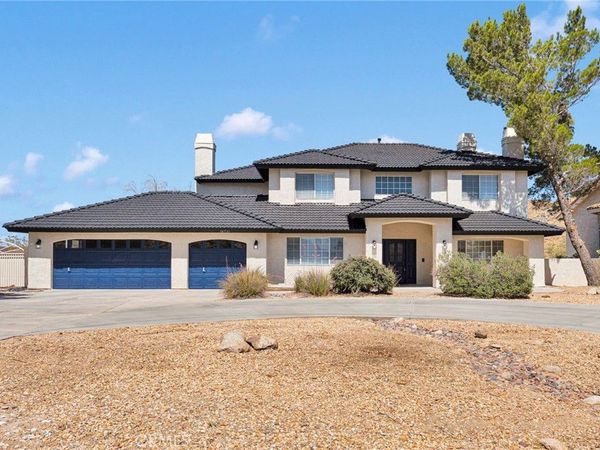 16731 Iwa Road, Apple Valley, CA 92307