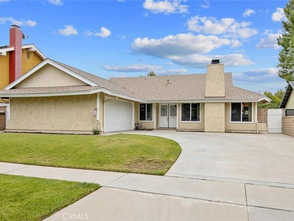 20862 Alaminos Drive, Saugus, CA 91350