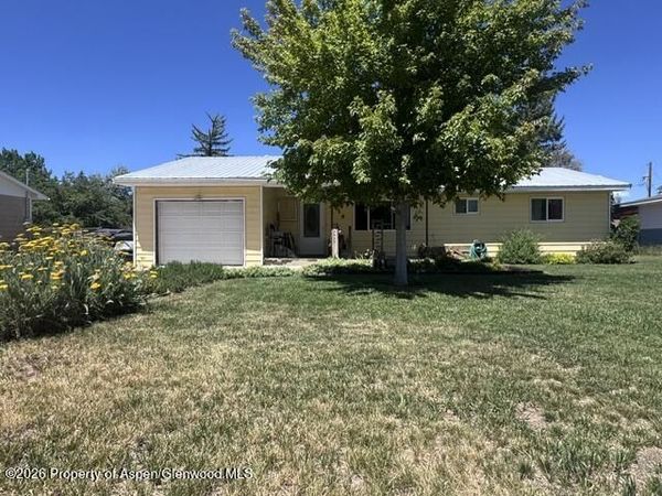 819 W 6th Street, Craig, CO 81625