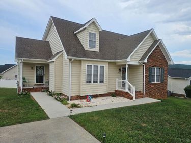 235 Russell Springs Drive, Lynchburg, VA 24501