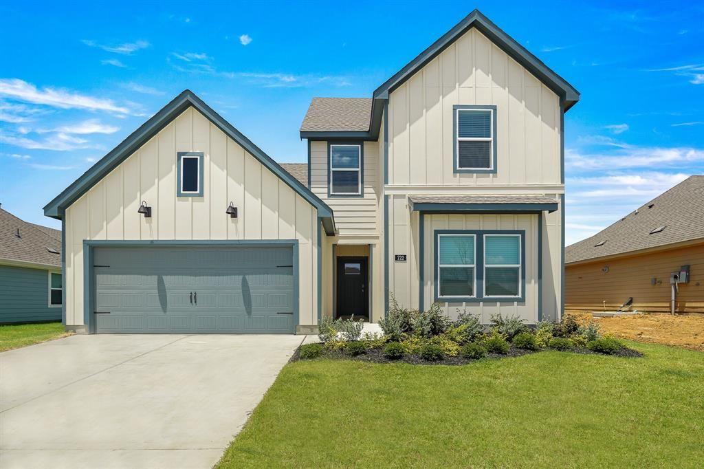 722 Sweet Pea Drive, Pilot Point, TX 76258 Main Photo