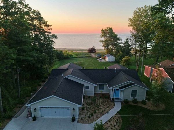 6124 Ridge Road, Oscoda, MI 48750