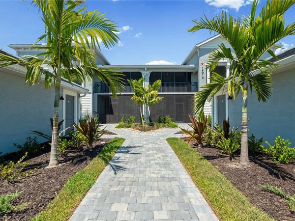 19015 SCALLOP LOOP, Unit 103, LAKEWOOD RANCH, FL 34211