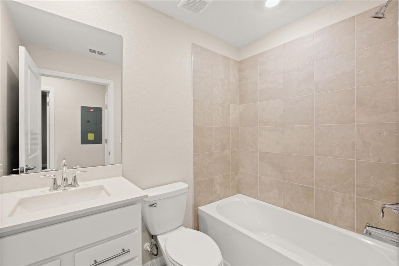 19015 Scallop Loop, Unit 103, Lakewood Ranch, FL 34211 Photo