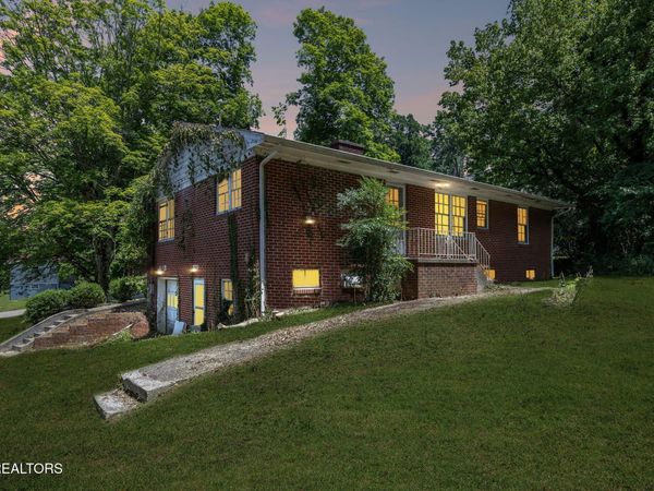 407 Overhill Rd, Knoxville, TN 37914